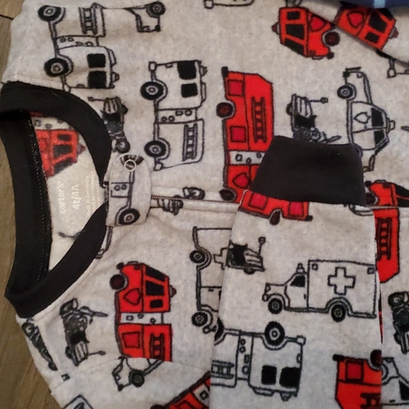*SOLD*Toddler Bundle Footie Sleepers size 5T - Picture 3 of 6